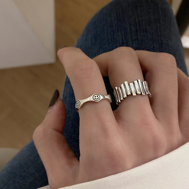 [inside] Korean simple minority design smile face wave fence ring j1810\zxl