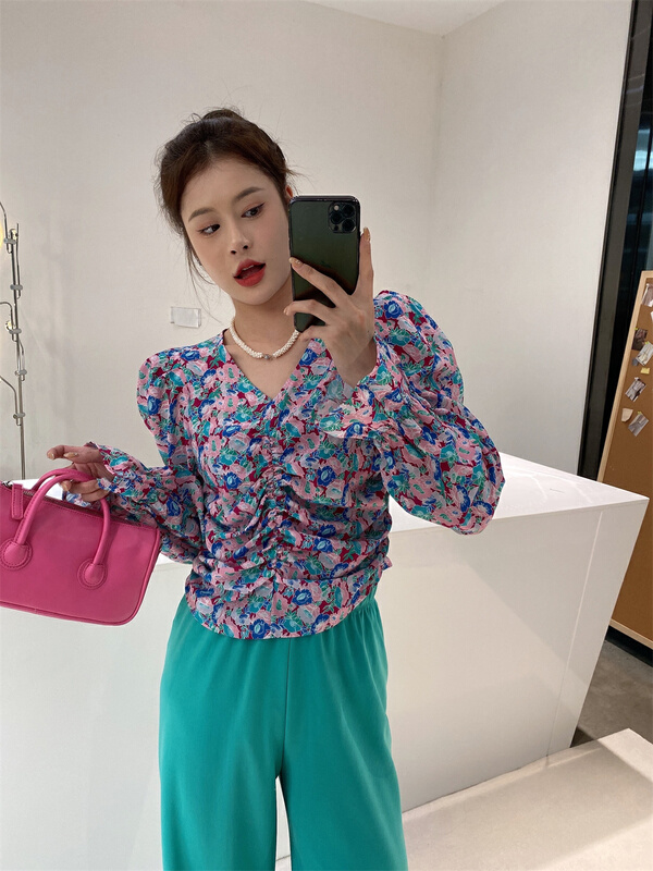 Original price 77.83! New year in early spring! [modern 197] simple V-neck floral shirt ys1-3150# GYJ