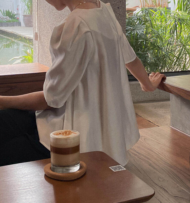 New in early summer! [soul] bubble sleeve round neck Pullover simple blouse at18150222x# CLS