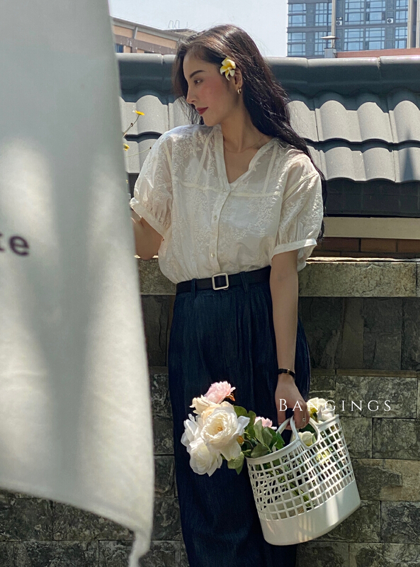 [bangings] Tencel embroidered V-neck shirt 0278# CLS