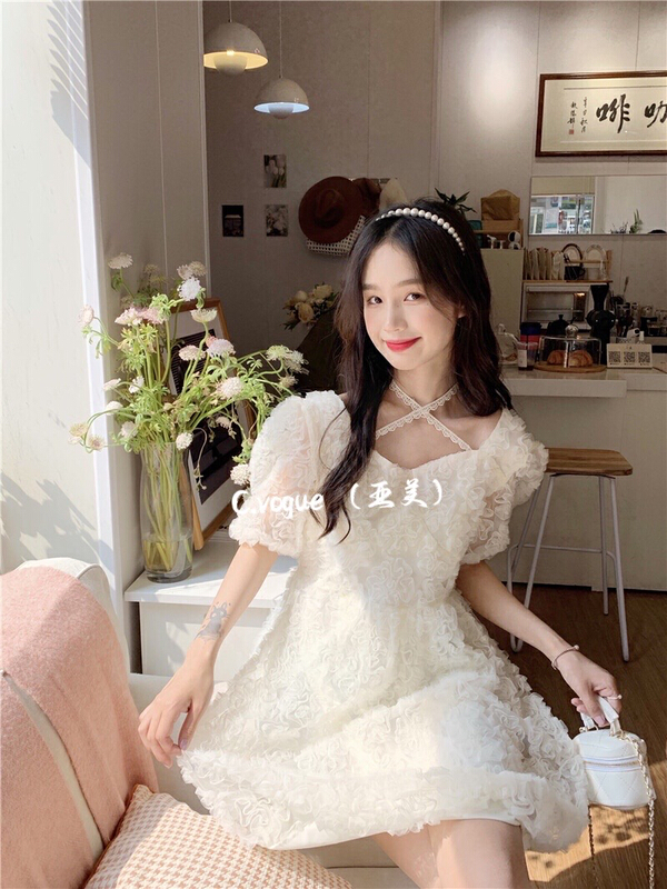 goods in stock! [c.vogue] French sweet pure desire bubble sleeve neck dress 2995# PCZ