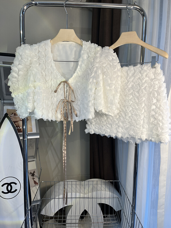 New in early summer! [ala] niche heavy industry three-dimensional gradient rose blouse + high waist hip skirt suit t1533a# JJ