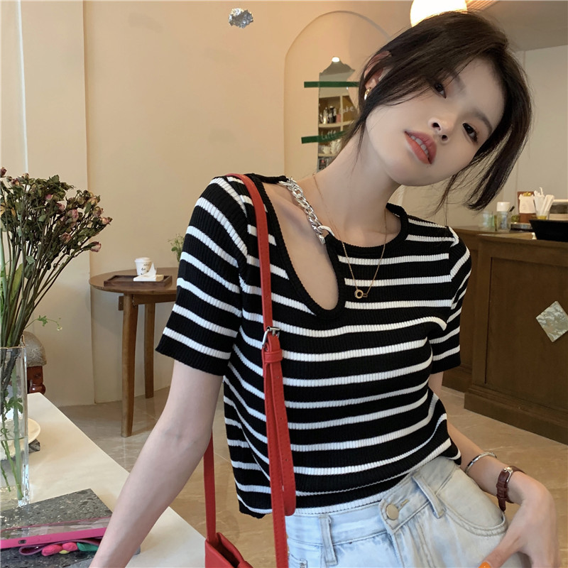 Real price striped knitted short sleeves are chic, fashionable, hollowed out, thin and versatile short T-shirt