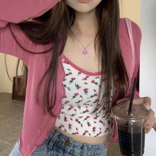 Sweet and spicy inside with floral suspender vest for women in summer 2022 new style outside wearing slim knit vest for women