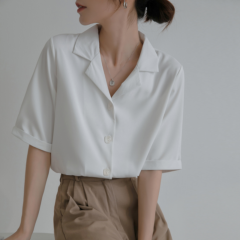 Simple suit collar white shirt women's 2022 spring and summer design chiffon shirt casual loose short sleeve jacket