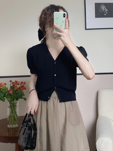 Summer ice silk short sleeve v-neck black knitted cardigan women's thin short bubble sleeve shirt