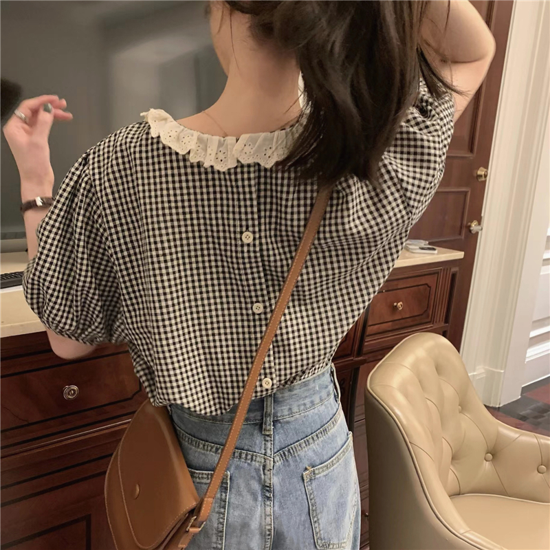 Real price retro temperament black and white shirt women's French lace stitching bubble short sleeve jacket