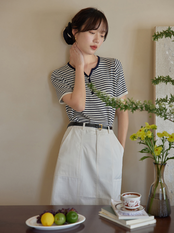 Striped short sleeve knitwear women's spring and summer 2022 new French v-neck temperament jacket