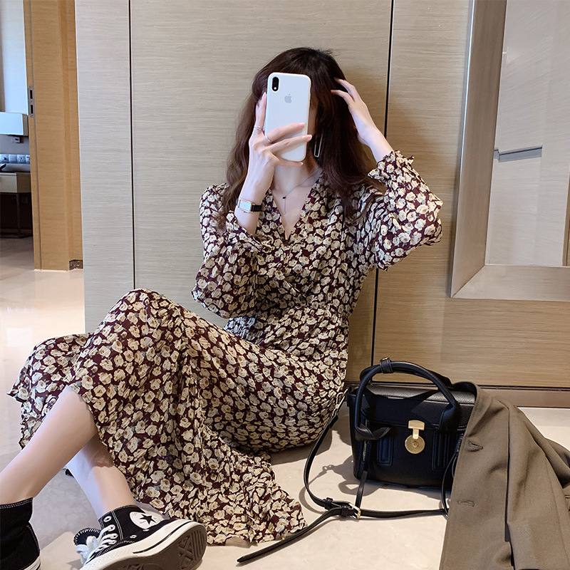 Small floral skirt women's autumn 2021 dress with a slim waist; Floral Chiffon Dress French Kikyo skirt with a long skirt at the bottom