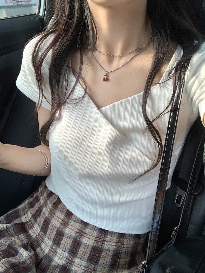 Real shooting girl feeling V-neck cross design feeling slim short white T stripe short sleeve summer
