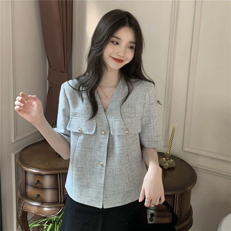 Real shot real price gray small fragrance design sense V-neck shirt women's chic short sleeve jacket short top