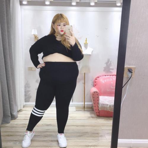 Tighten the abdomen and lift the hips to show thin elastic shark pants for women in spring and summer large size pressure wearing fat mm tight Barbie pants 200 kg