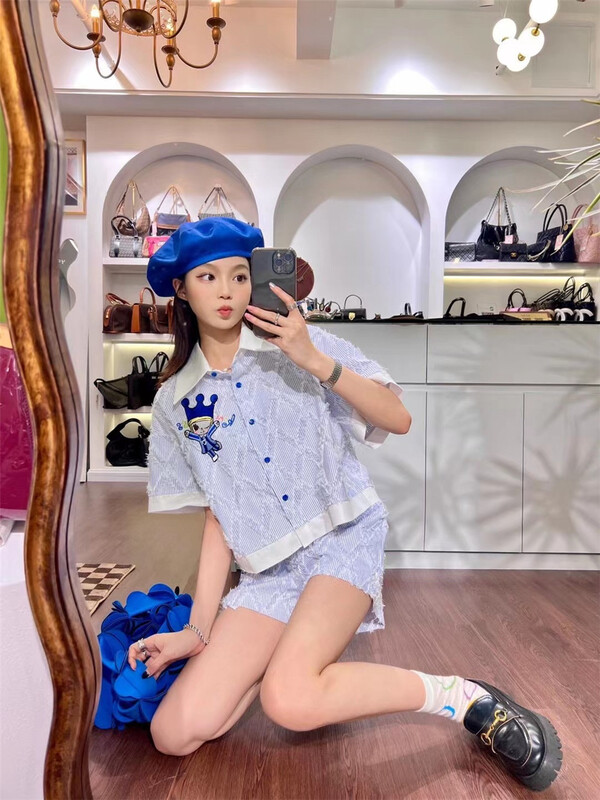 [big C studio] ghost horse cartoon stripe contrast shirt + loose and slim casual Shorts Set 5119\pcz