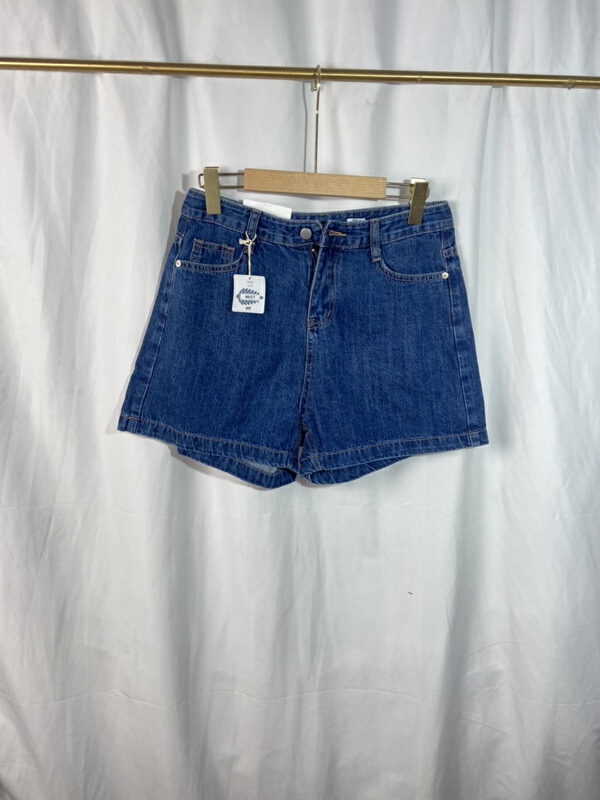 New in early summer! [Yi show shop] Korean simple age reducing denim shorts 1049\cl