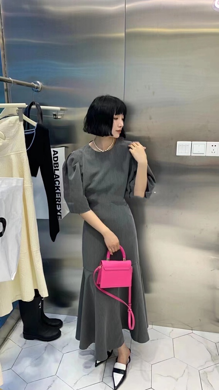 [Korean C family] round neck temperament shirt + fishtail slim skirt suit 8491\pcz
