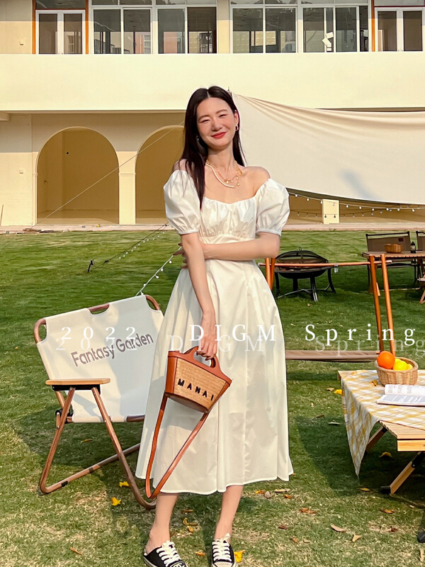 In early summer! [digm] French retro bubble sleeve slim dress 1563-1\zxx