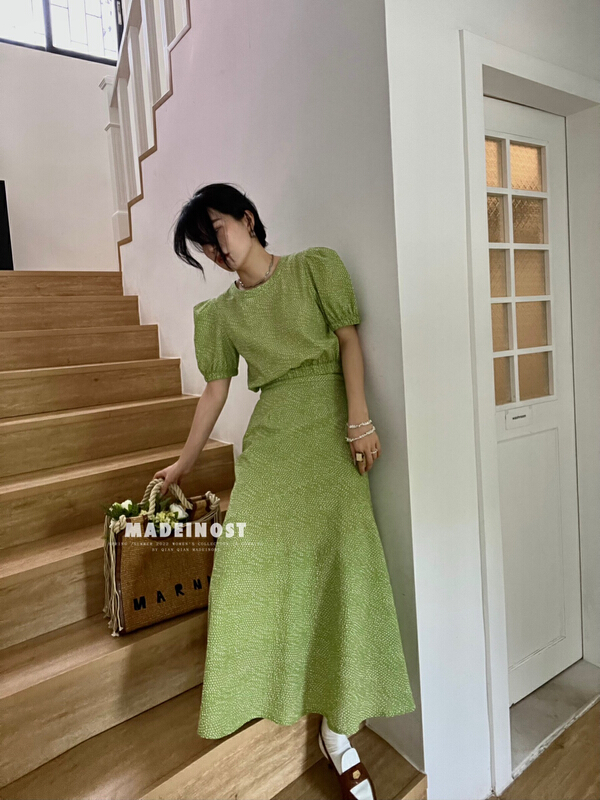 [OSHA madeinost] dot bubble sleeve high waist top set (A-line Skirt Set) 86355\ll