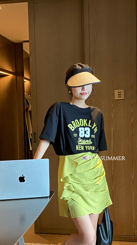 [Ivy] Korean printed letter round neck short sleeve T-shirt + Fashion irregular design skirt set 88288\jhy