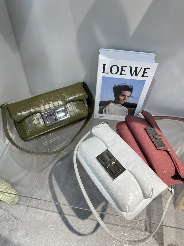 [bottom line] versatile simple style shoulder bag (with shoulder strap) 20-1088\ccl