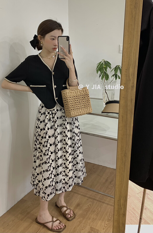 [y.jia EJA] gentle small fragrance short sleeved shirt + versatile floral skirt suit (suit only) 1282-1\pcz