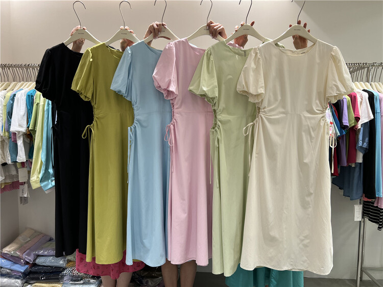 [feeding] Korean solid color waist free bubble sleeve dress 8902-a5\cls