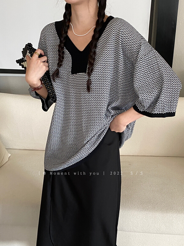 [event with you] cool wind, advanced feeling, light familiar large V-neck shirt 2m108\lsw