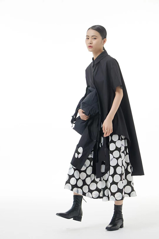 In early summer! [size] dark medium long irregular hollow out shirt 65906\lsw