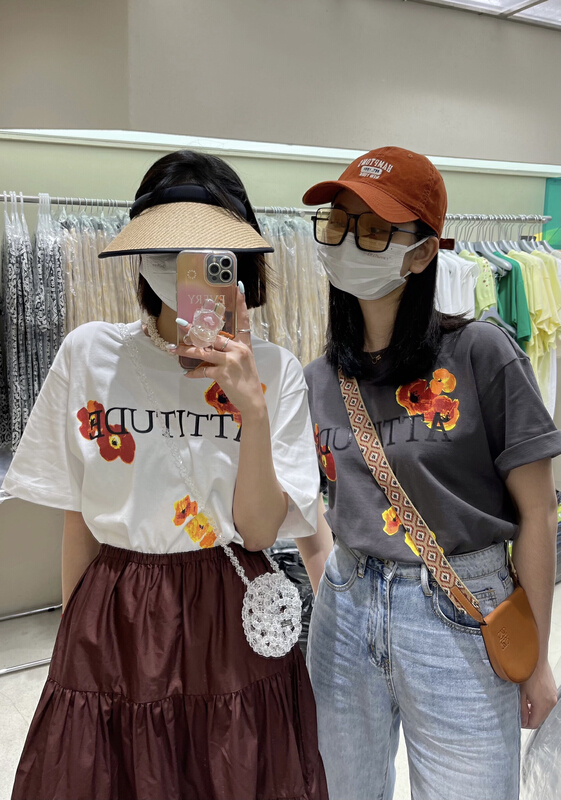 【 attitude 】 round neck big brand simple flower pattern short sleeve T-shirt aq4430\cqw