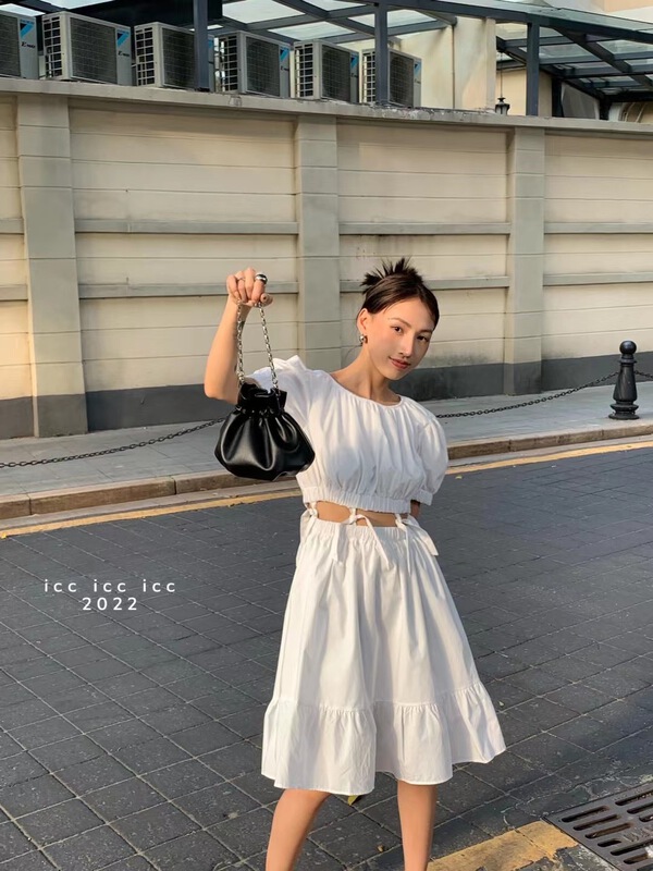 [ICC] fresh and simple bubble sleeve blouse + high waist slim skirt suit 8250\pcz
