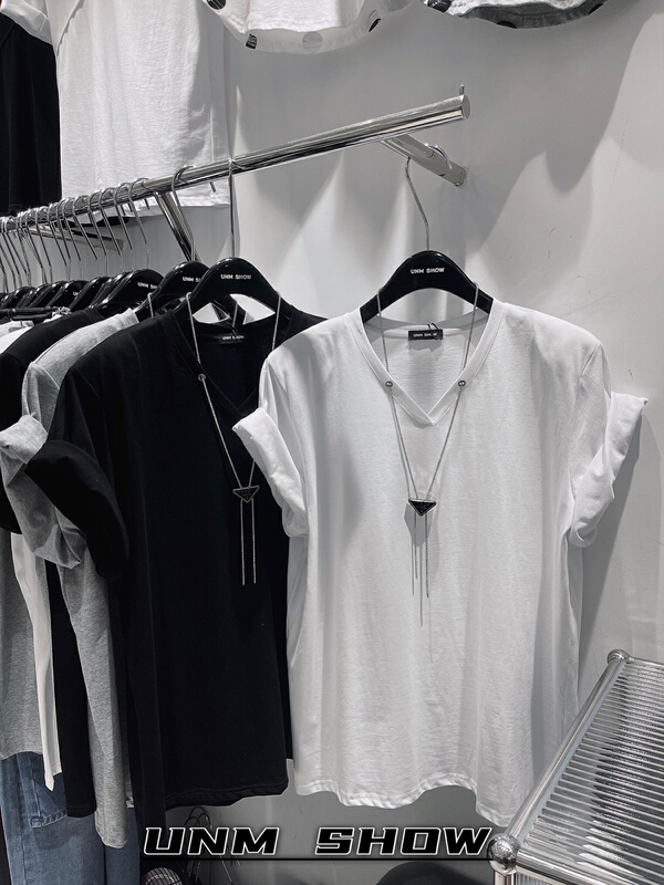 [unm-show] loose V-neck shoulder pad short sleeve T-shirt (with necklace) 6305\wtt