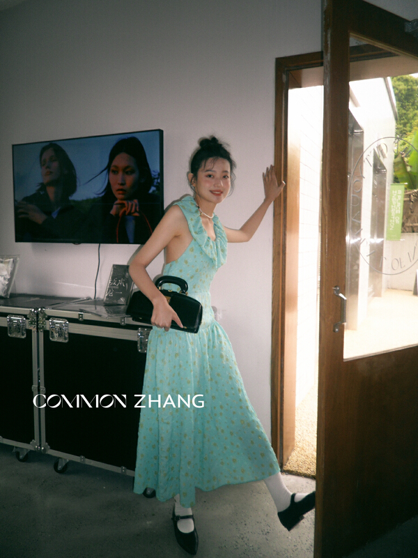 [CZ Zhang] wall hanging off shoulder waist floral dress 62390\jhy