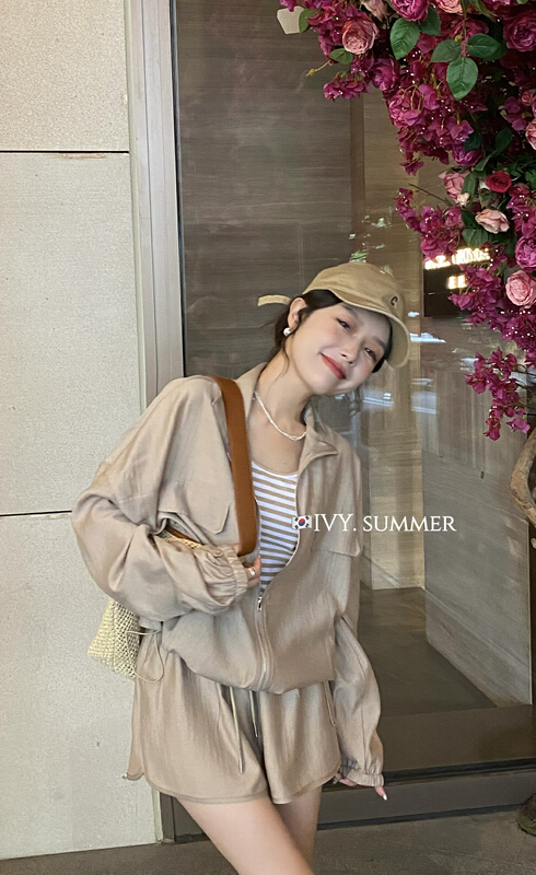 [Ivy] stand collar zipper sunscreen suit + versatile striped vest + casual drawstring short suit 88298\jhy
