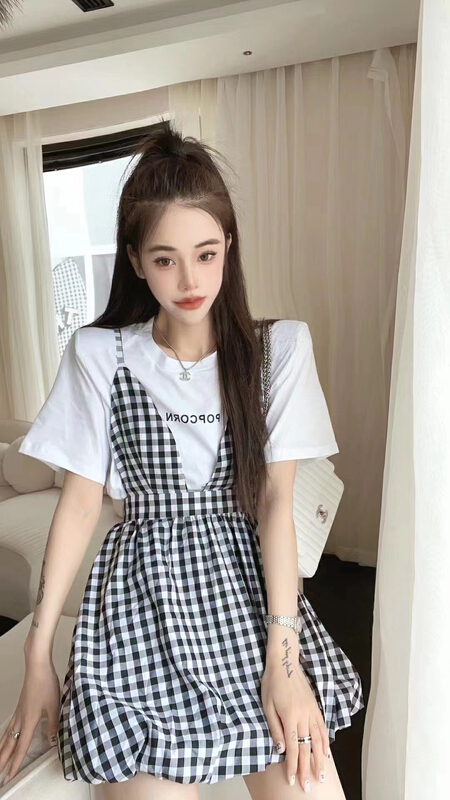 [m2+] letter printed short sleeve T-shirt + bud Plaid strap skirt set 7033\wtt