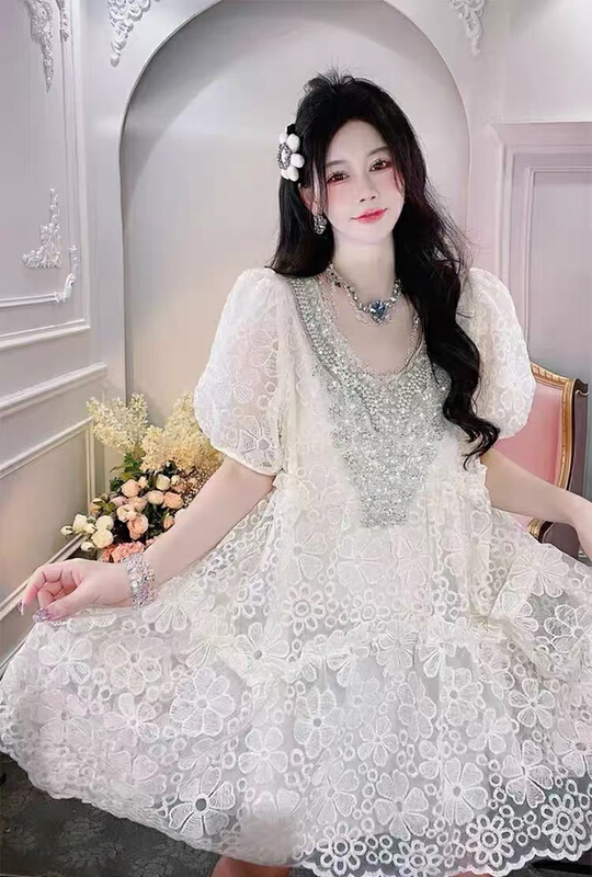 [Huaxi] Korean version heavy industry nail bead embroidery lace V-neck dress (dress only) 9137\pcz