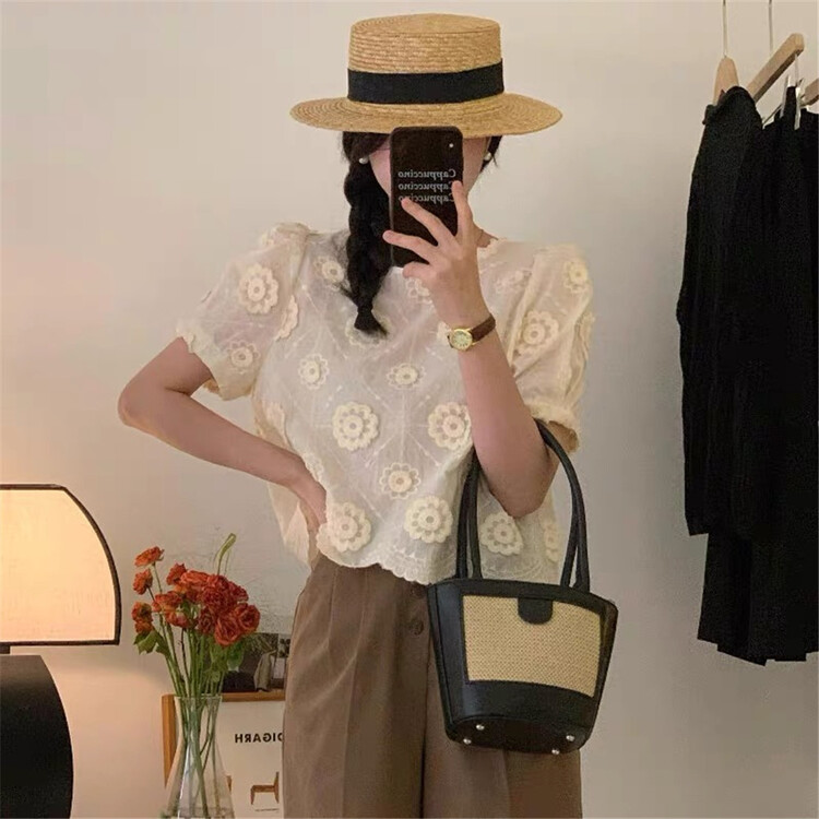 【E】 Bubble sleeve Crochet Round Neck Shirt j073\y
