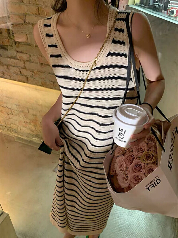 [blue show] Korean hollow out striped sleeveless medium length dress 7120\lsw