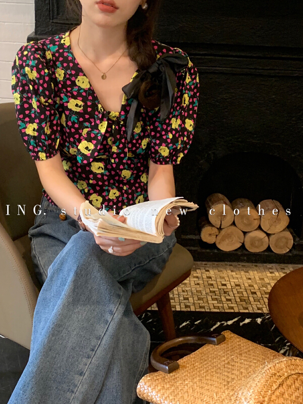 [ing] French elegant V-neck bubble sleeve shirt 6995-1