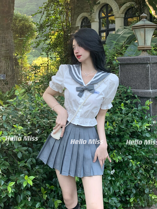 [Hello Miss] Korean drama academy style short shirt (with Brooch) 81117\pcz