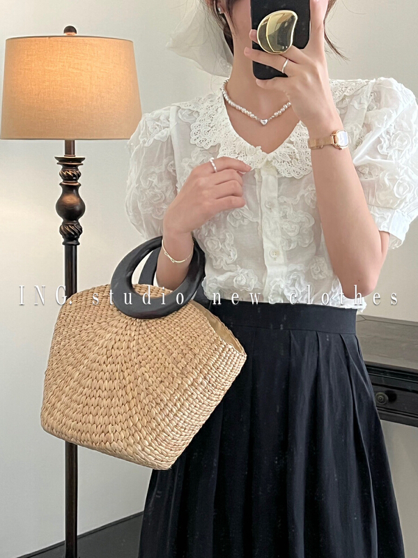 [ing] minority design embroidered lace blouse 9069