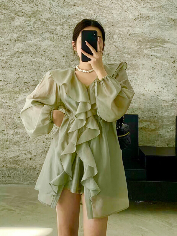 [JH] net red small fragrant Ruffle Top + loose and slim casual Shorts Set (only selling sets) 41864\pcz