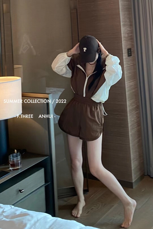 Sports suit [f.three] color blocked hooded sunscreen shirt + elastic waist versatile shorts suit 87368\xj