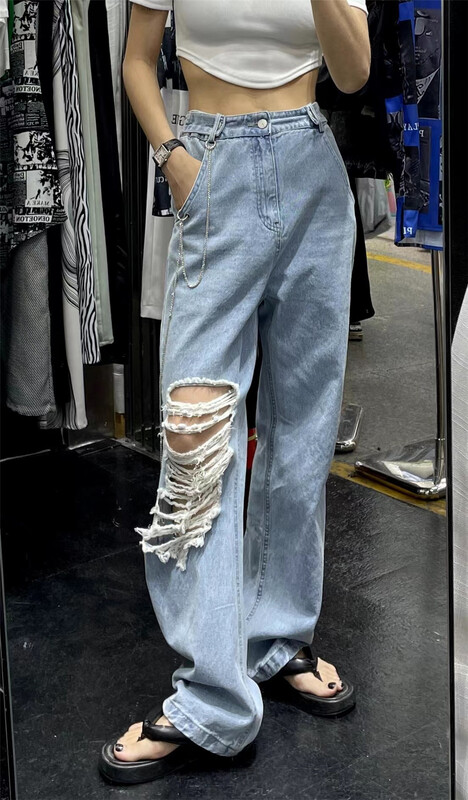 [naisha SDD] hole breaking comfortable Korean jeans (with chain) 8230\wtt