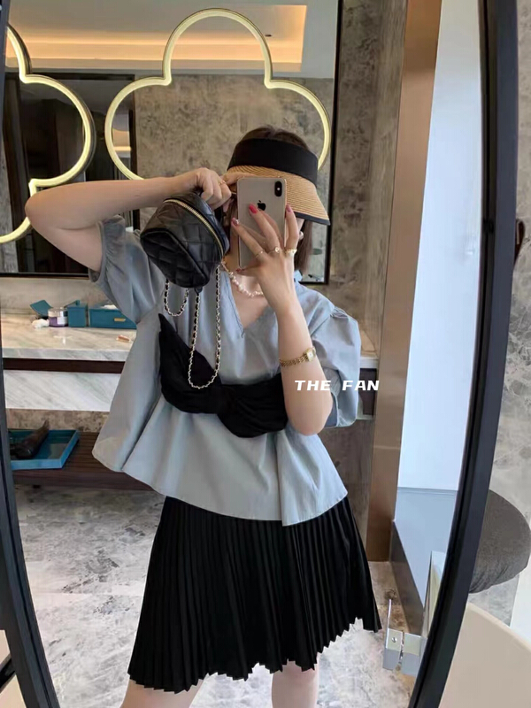 [the fan] fresh and simple V-neck color blocked bubble sleeve shirt 509222\pcz
