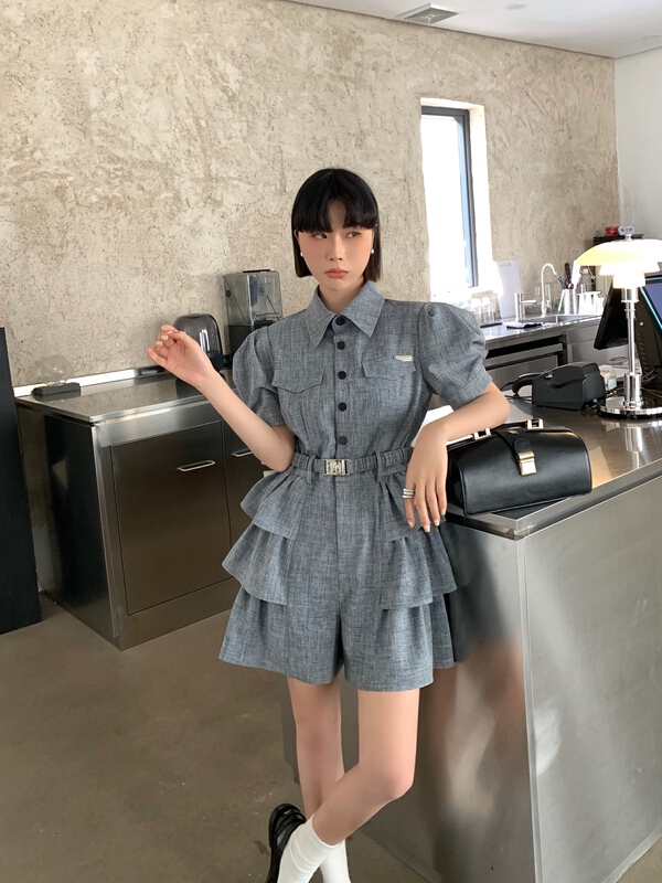 [Penny vogue] sweet cool style, slim waist, bubble sleeve cake Jumpsuit (with detachable belt) 65976\lsl