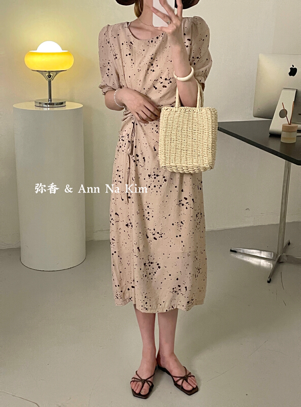 In early summer! [Mi Xiang] fashion pleated small spot waist closing temperament dress 5038-1\hjy