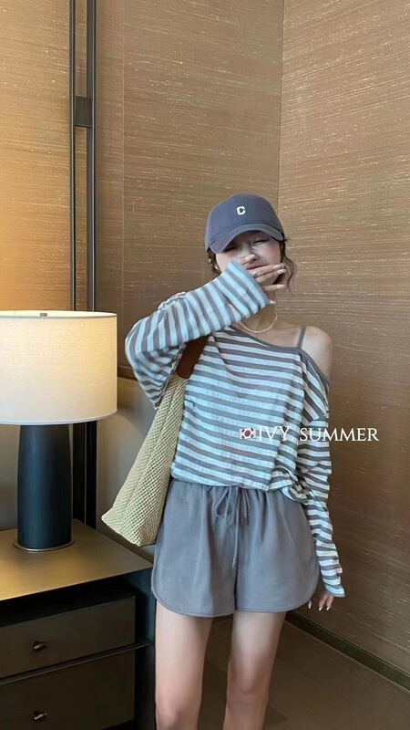 [Anan] Long Sleeve Striped T-shirt + versatile solid color suspender suit 2157\wtt