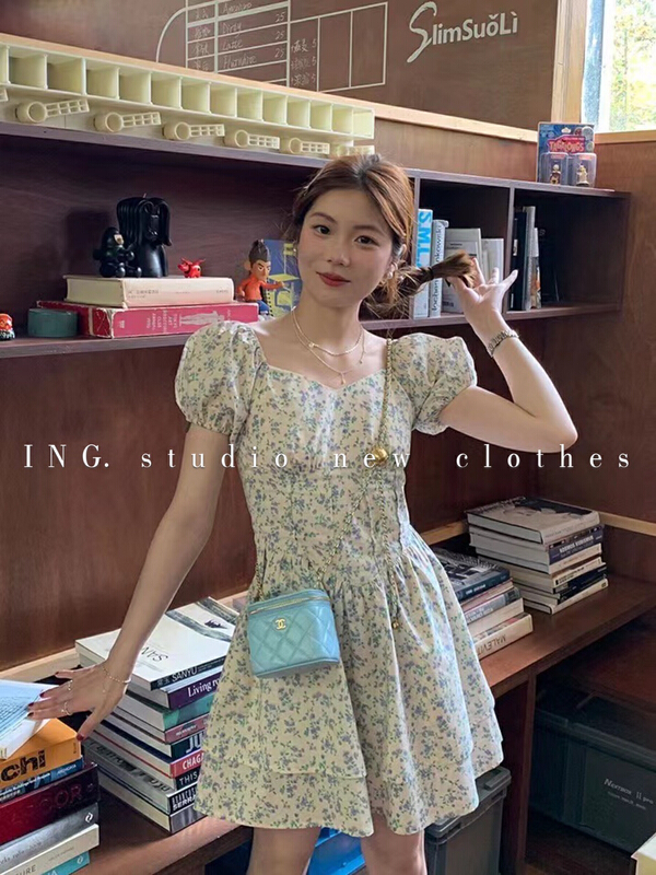 [ing] square neck color pleated short dress 9106