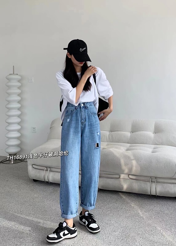 New year in early spring! [T.H] Korean loose and broken casual jeans 16891\lsw