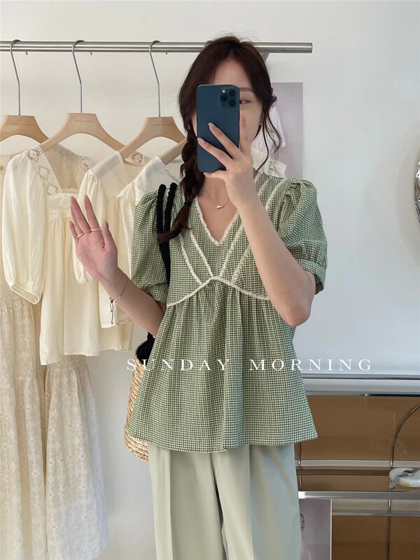 [Sunday morning] V-neck Bubble Sleeve Plaid lace collar shirt 9172\zjy