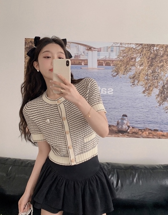 [free studio] temperament small fragrance sweater (with Brooch) 2288\hjy